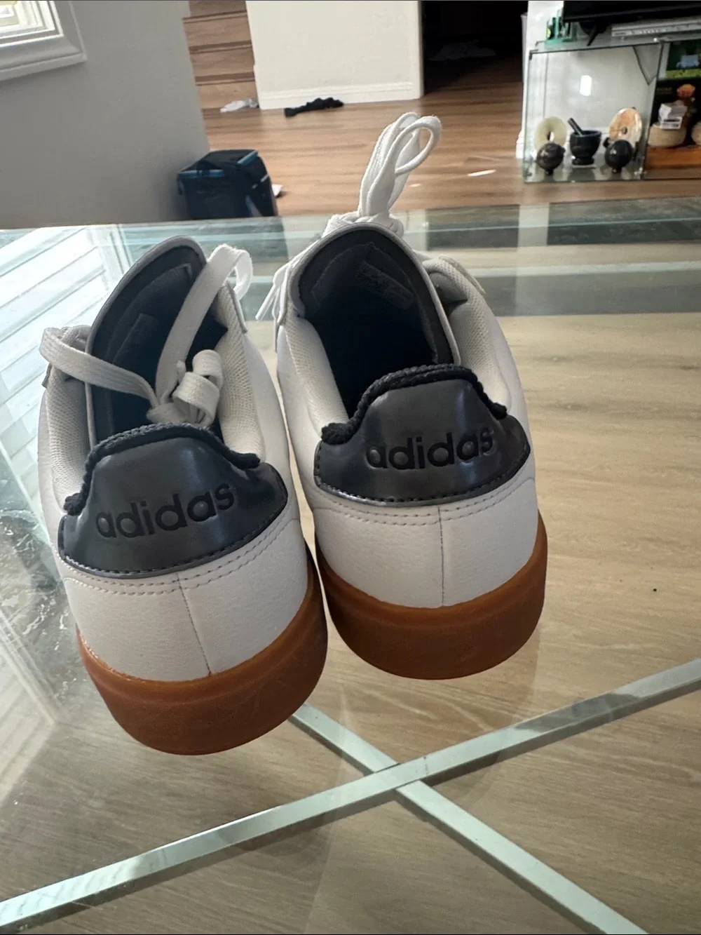 NEW Adidas Grand Court 2.0 Sneakers with Gum Sole Size 8 - Picture 3 of 10